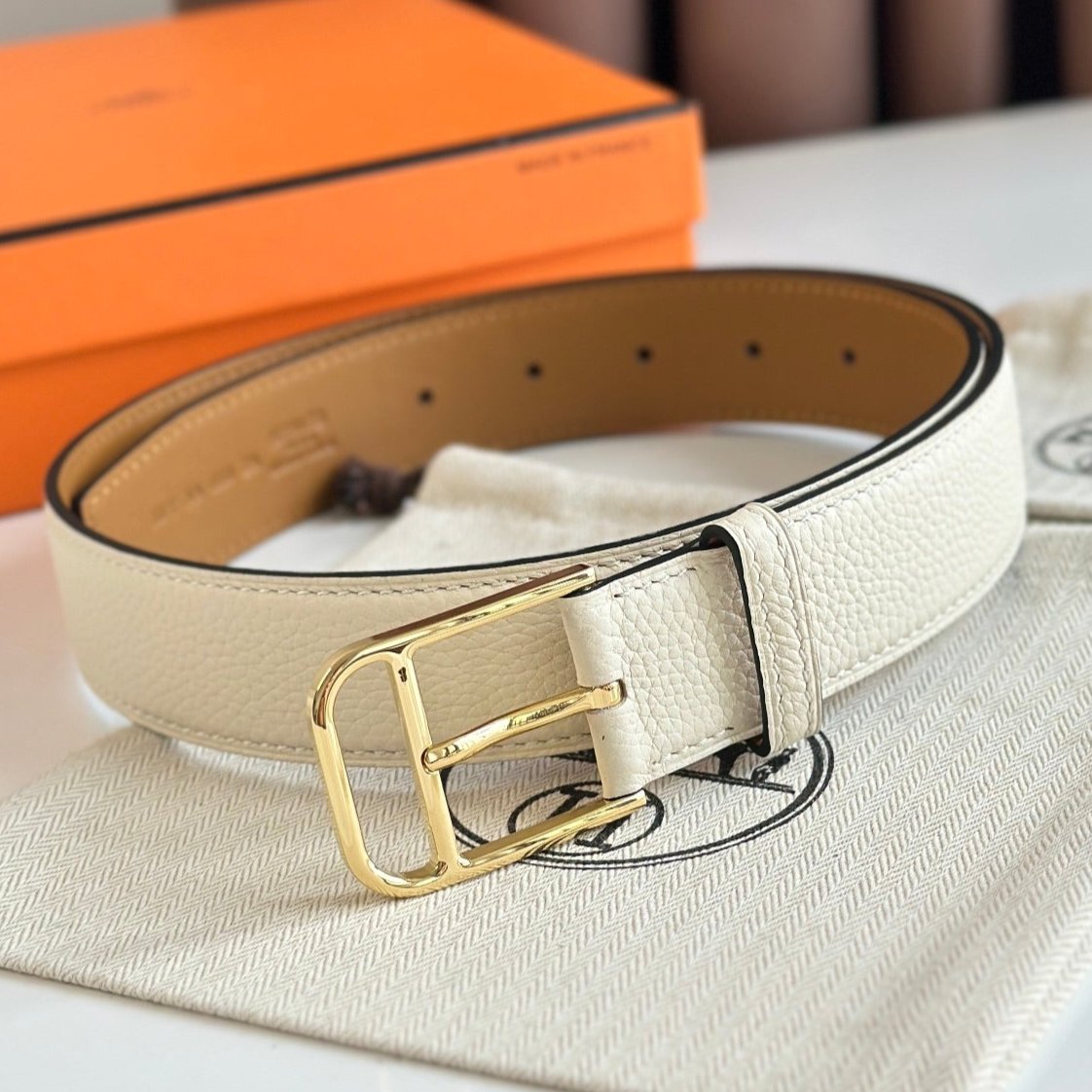 Hm Romain 35Mm Belt White Cream Leather Gold Hardware