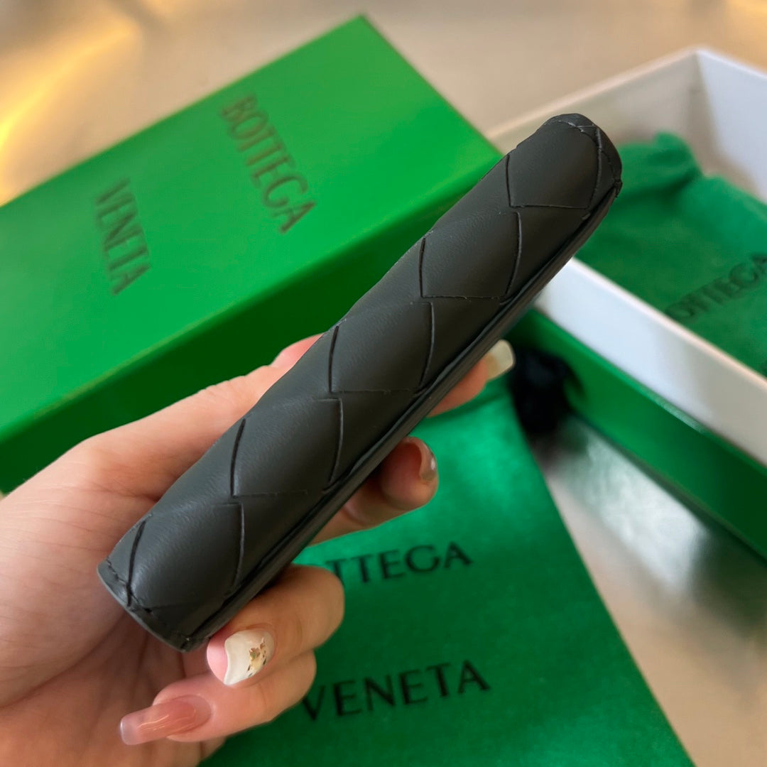 Richelieu Wallet 19 in Classic Red Goyardine Canvas