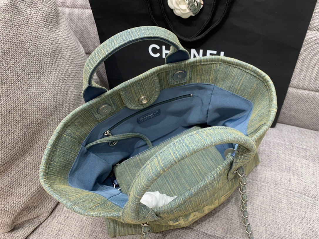 CC Large Tote 39 Light Beige Canvas Pearl Logo