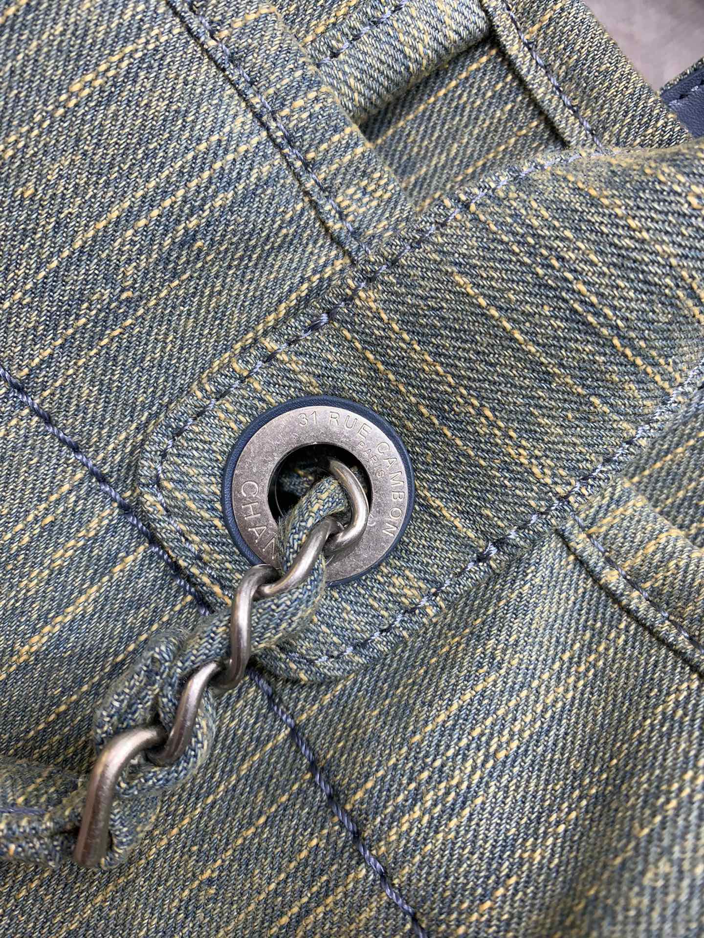 CC Large Tote 39 Light Beige Canvas Pearl Logo