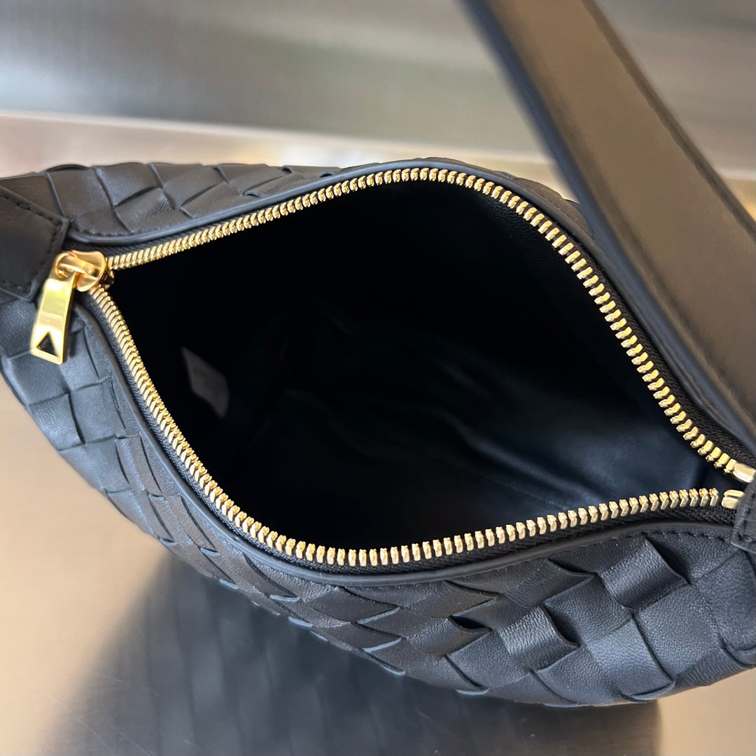 WALLACE 22 BAG in BLACK CALFSKIN