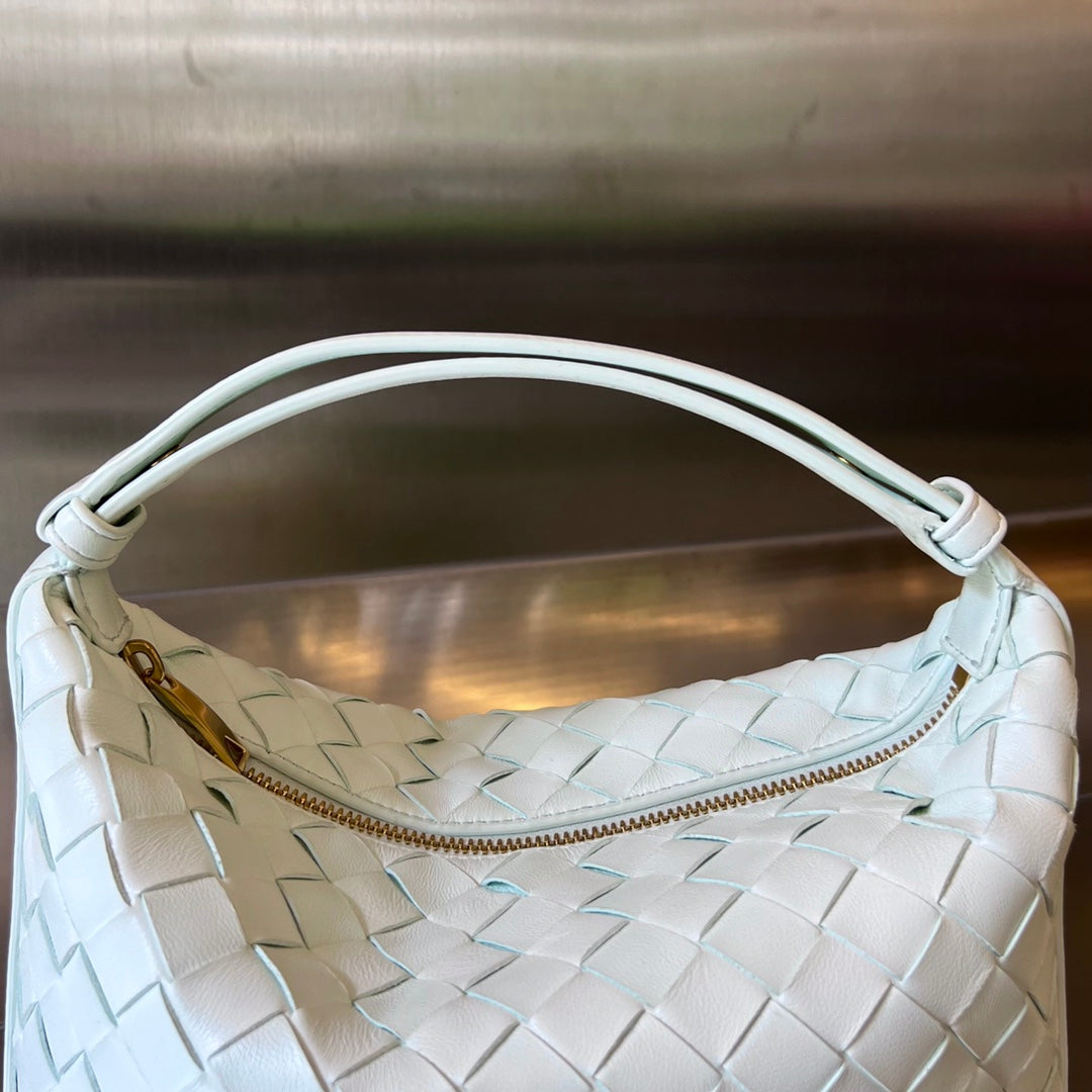 WALLACE 22 BAG in WHITE CALFSKIN