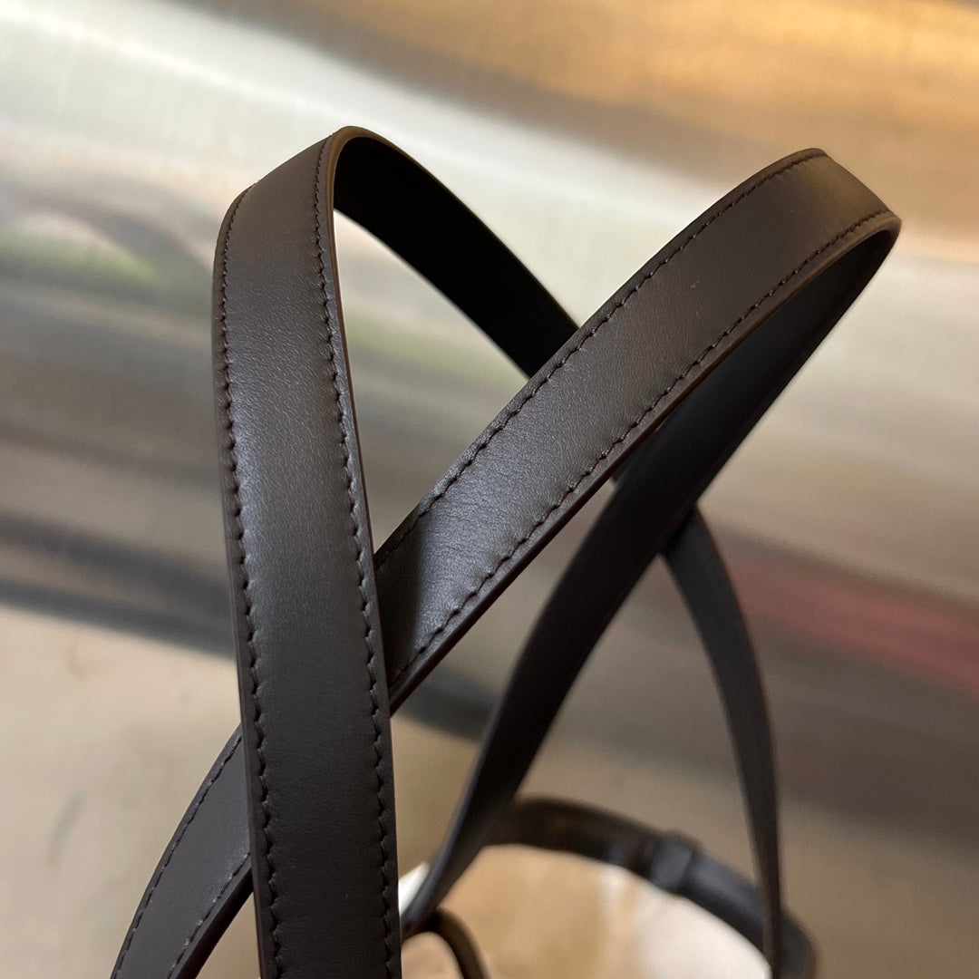 FLIP FLAP 38 in WHITE CANVAS and BLACK CALSKIN