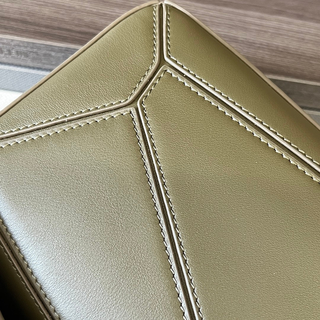 Loew Puzzle Fold Tote Iblack Shiny Calfskin