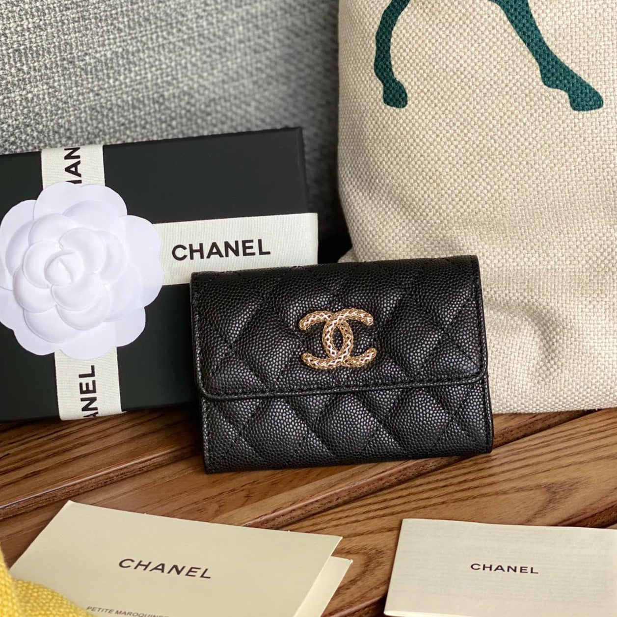 CC Large Tote 39 Light Beige Canvas Pearl Logo