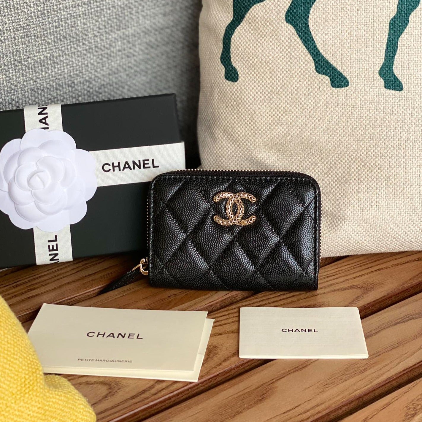 CC Large Tote 39 Light Beige Canvas Pearl Logo