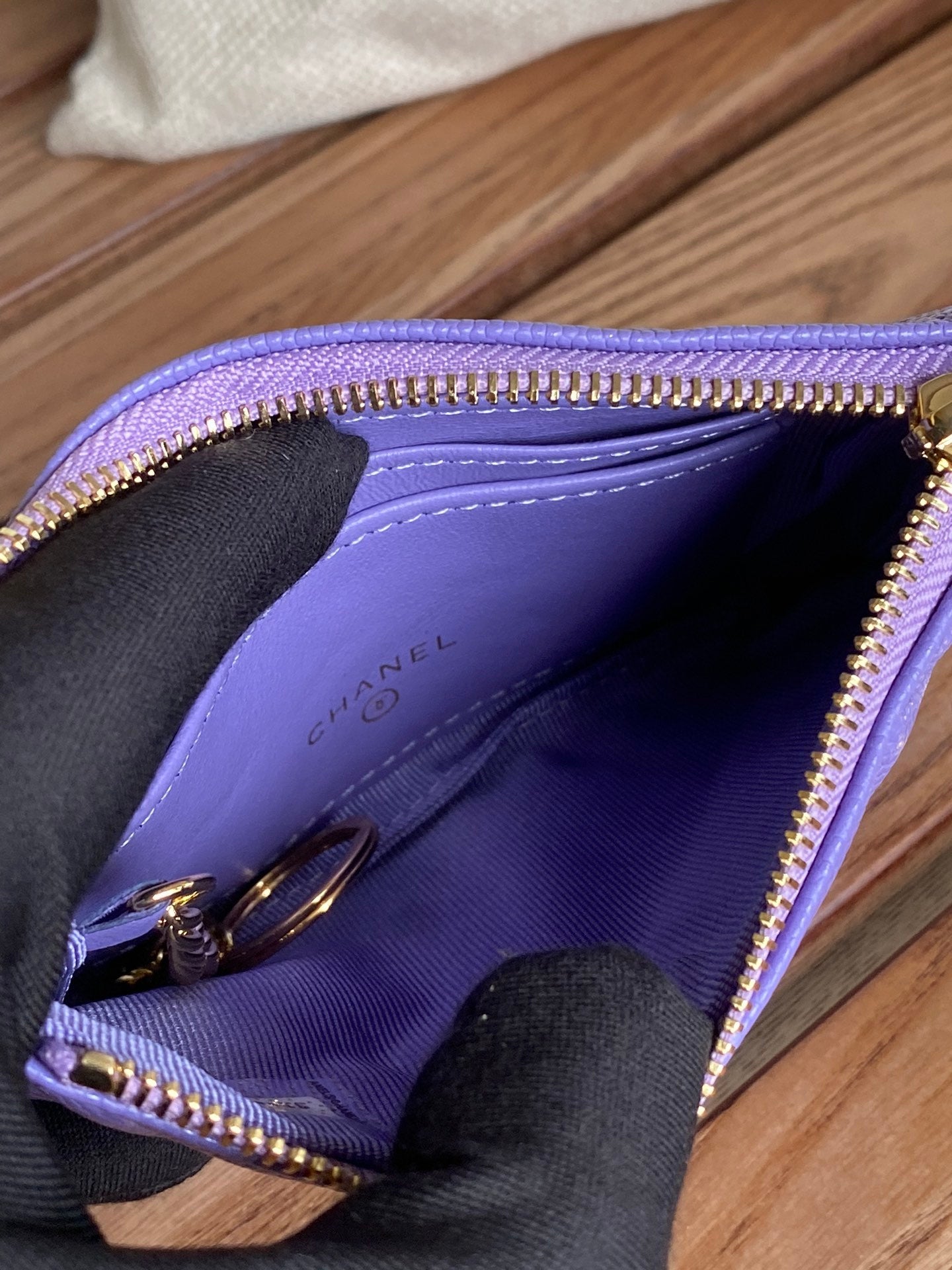 CC Large Tote 39 Light Beige Canvas Pearl Logo