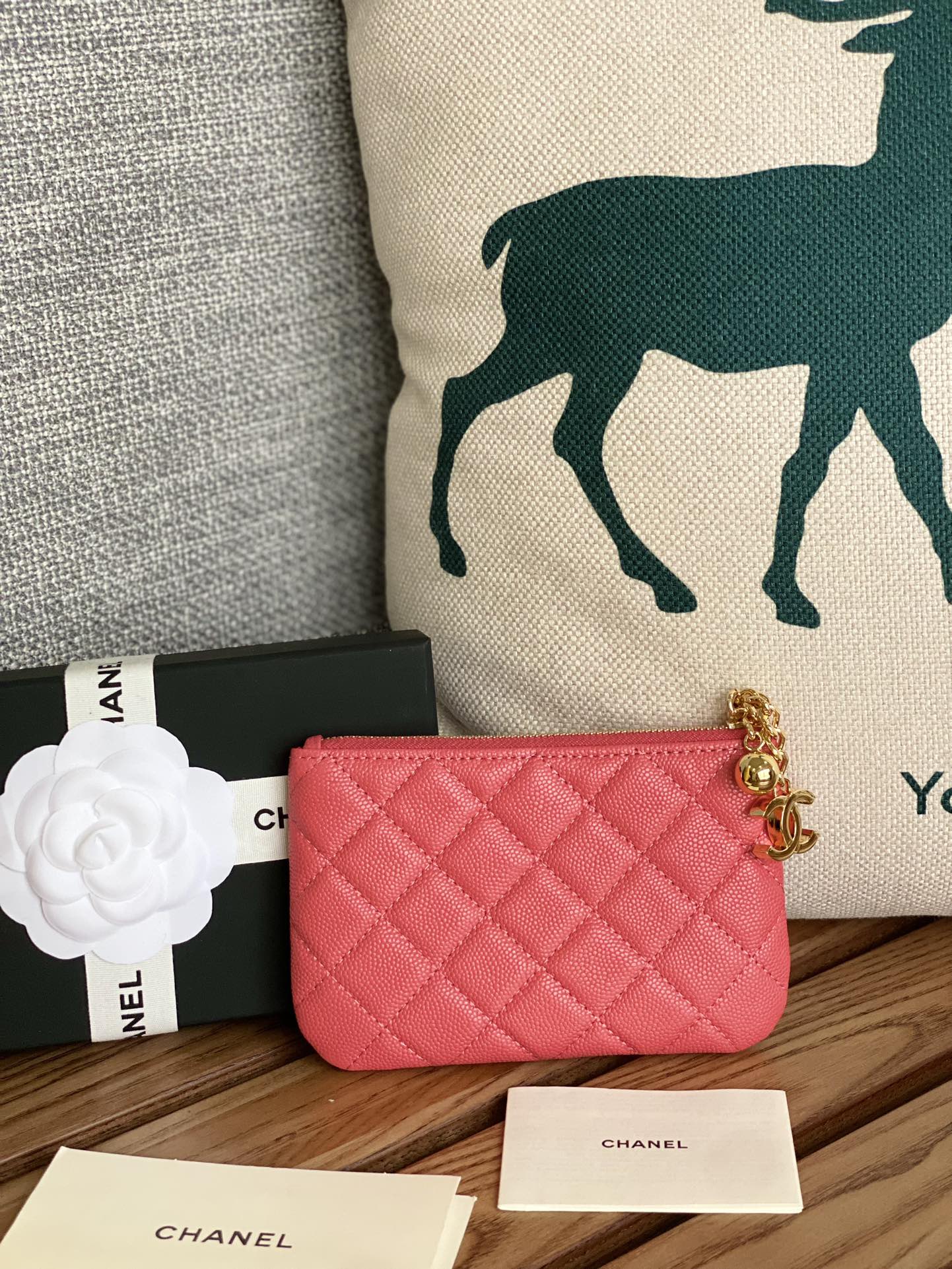 CC Large Tote 39 Light Beige Canvas Pearl Logo