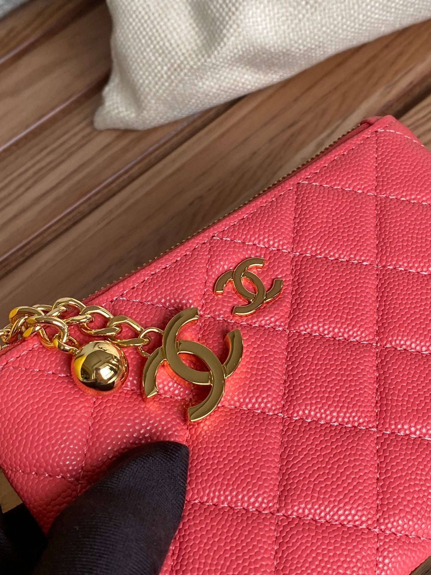 CC Large Tote 39 Light Beige Canvas Pearl Logo