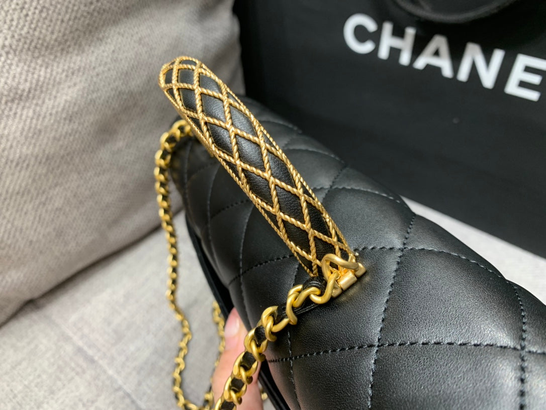 CC Large Tote 39 Light Beige Canvas Pearl Logo