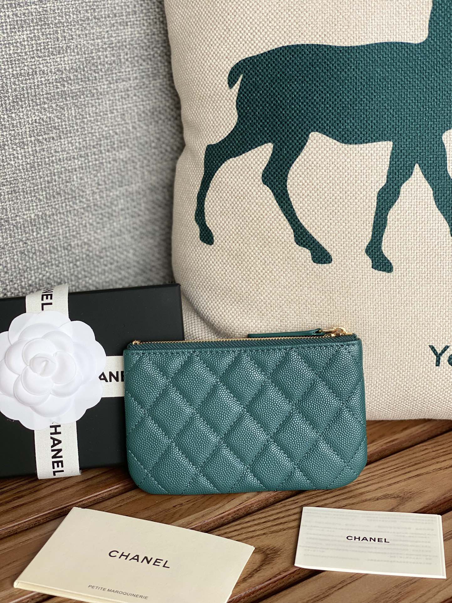 CC Large Tote 39 Light Beige Canvas Pearl Logo