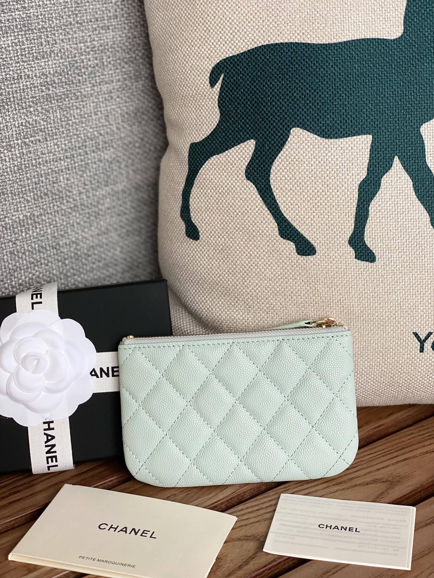 CC Large Tote 39 Light Beige Canvas Pearl Logo