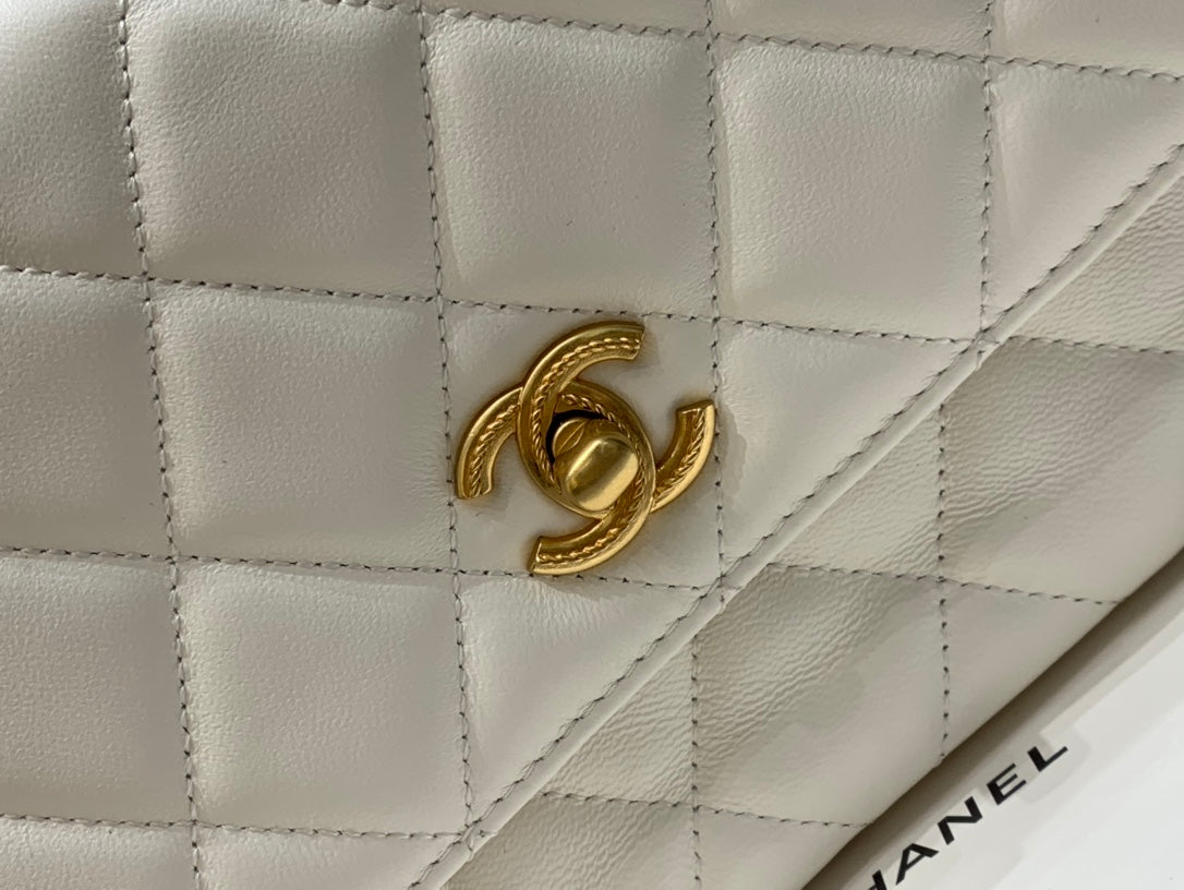 CC Large Tote 39 Light Beige Canvas Pearl Logo