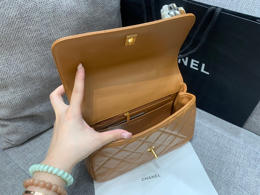 CC Large Tote 39 Light Beige Canvas Pearl Logo