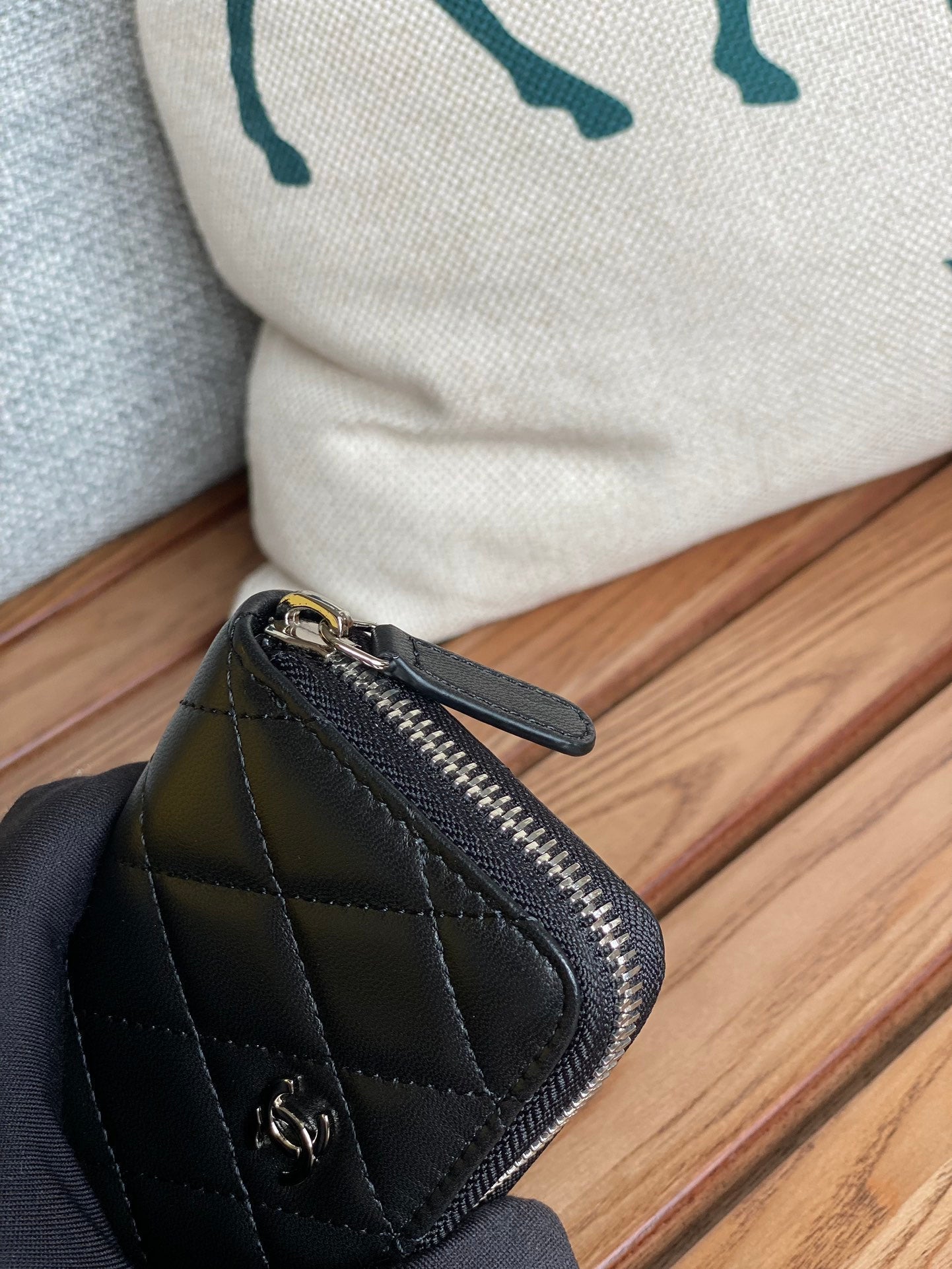 CC Large Tote 39 Light Beige Canvas Pearl Logo