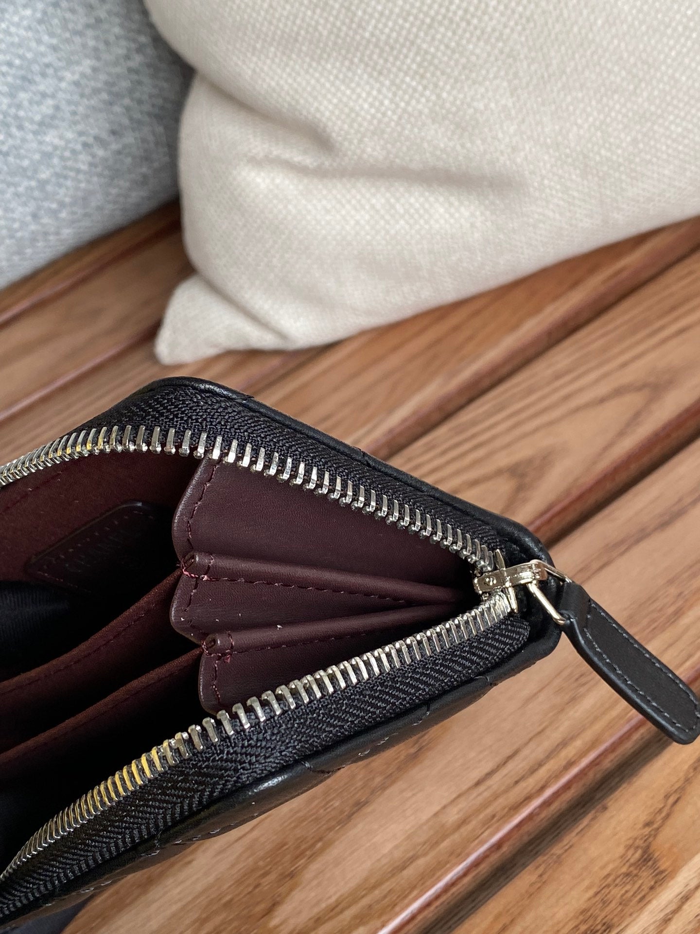 CC Large Tote 39 Light Beige Canvas Pearl Logo