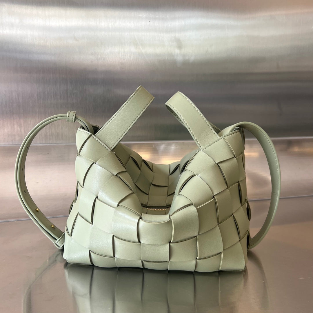 SMALL 22 CASSETTE in EICRU BEIGE LAMBSKIN