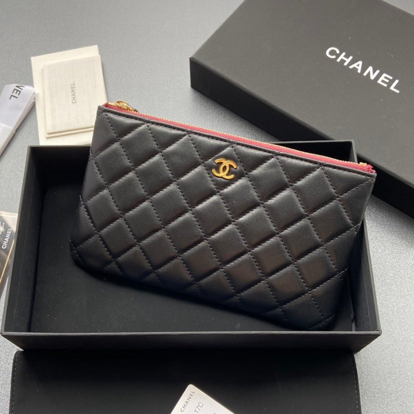 CC Large Tote 39 Light Beige Canvas Pearl Logo