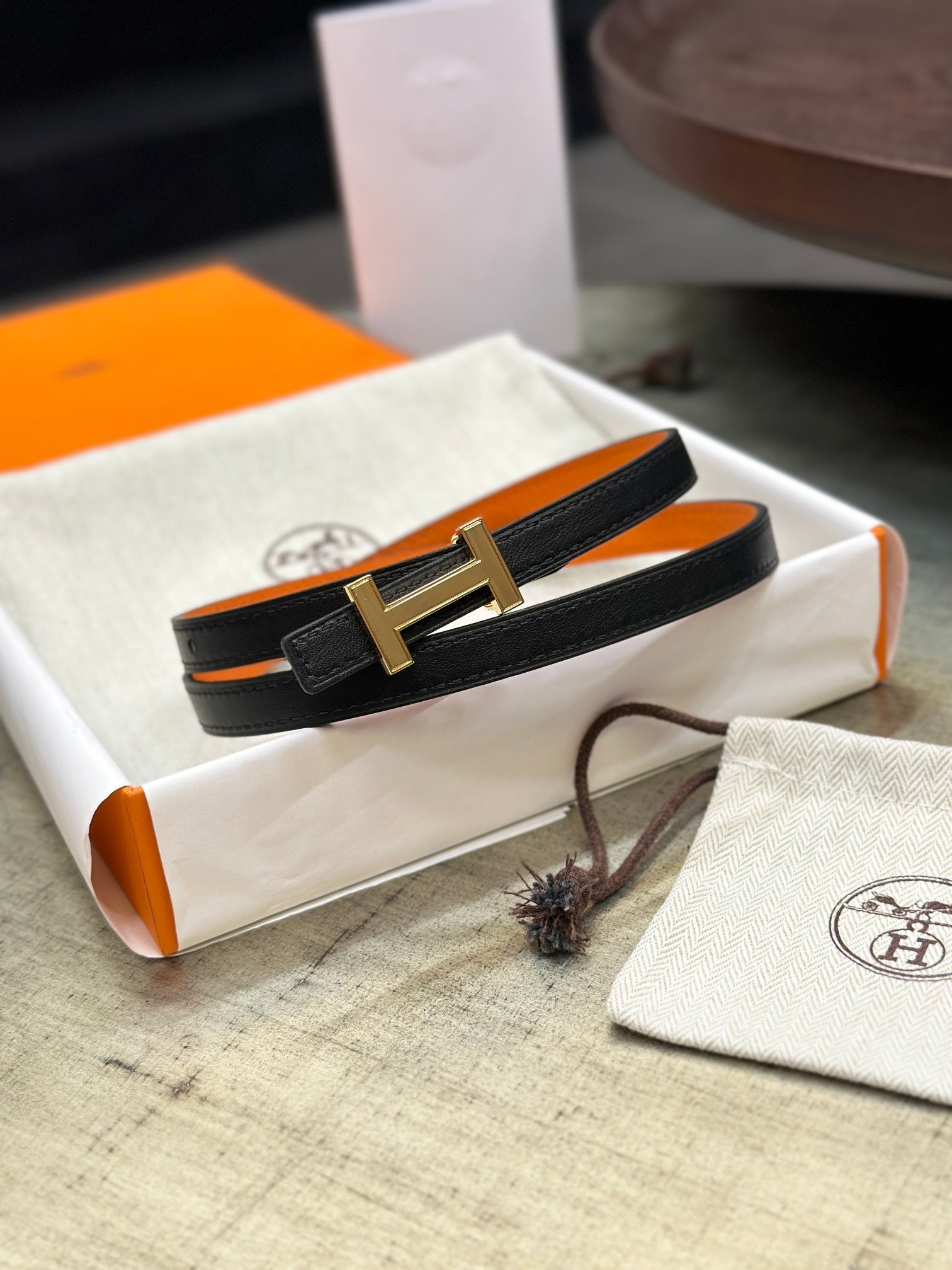 Hm Focus Buckle & Reversible Black And Orange Leather Strap 13Mm Gold Hardware