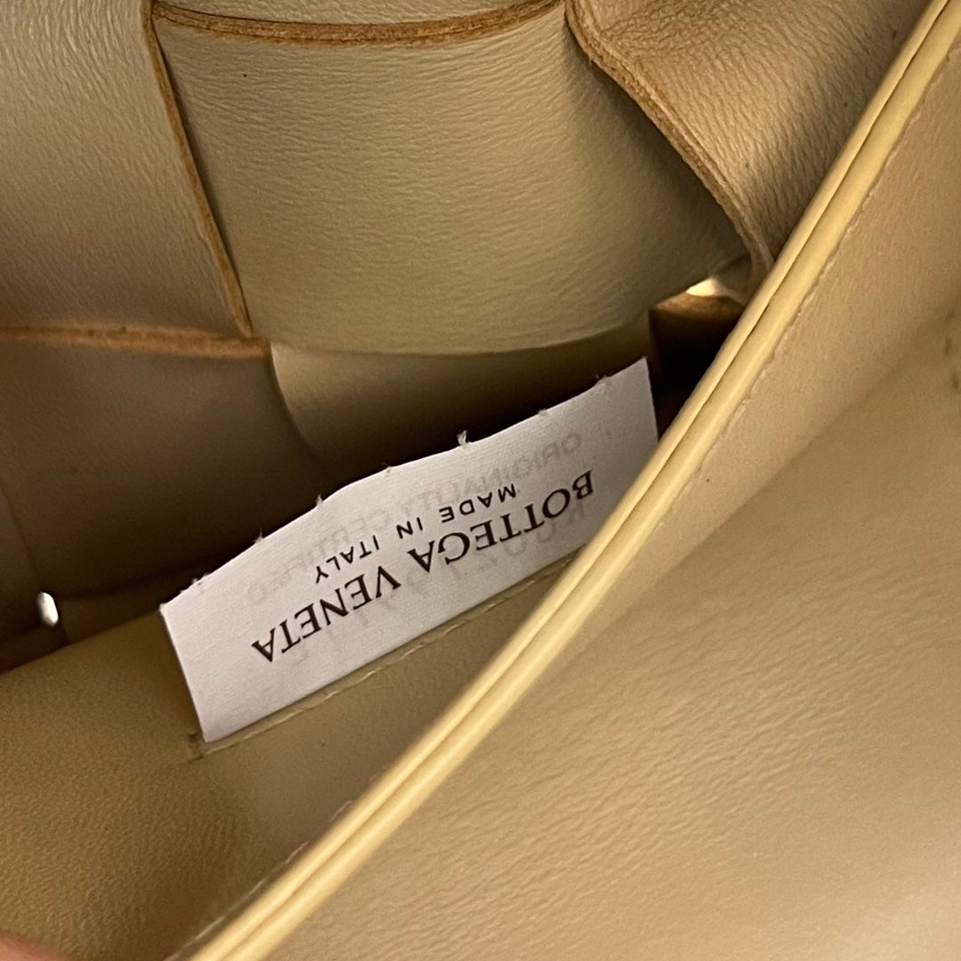 SMALL 22 CASSETTE in BEIGE LAMBSKIN