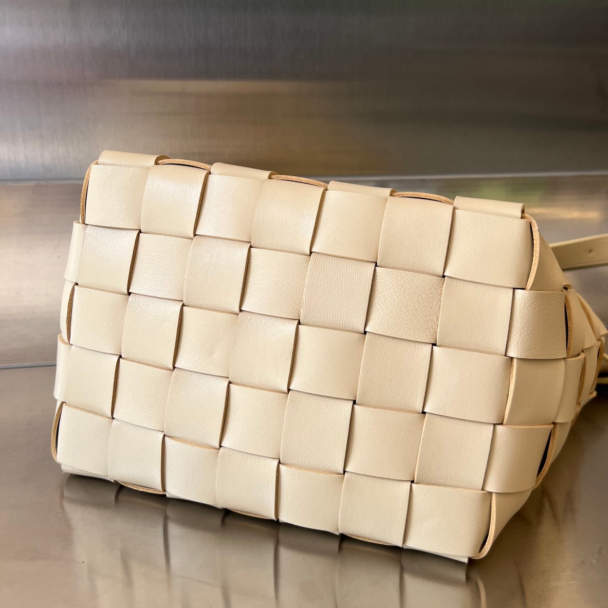 SMALL 22 CASSETTE in BEIGE LAMBSKIN