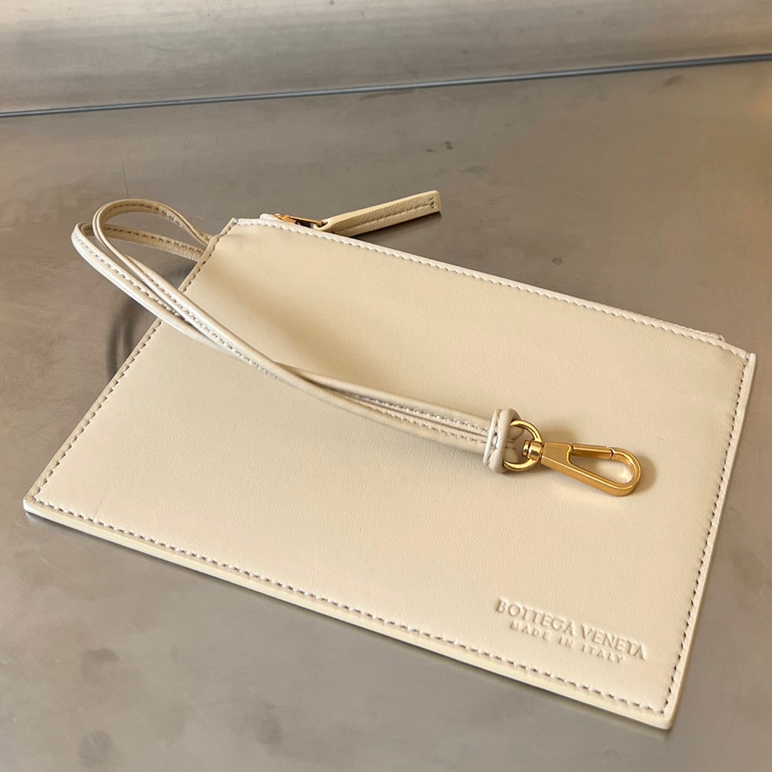 SMALL 22 CASSETTE in BEIGE LAMBSKIN