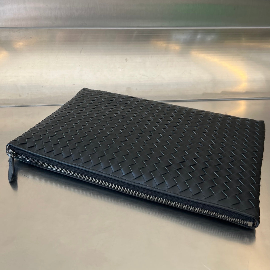 Richelieu Wallet 19 in Classic Red Goyardine Canvas