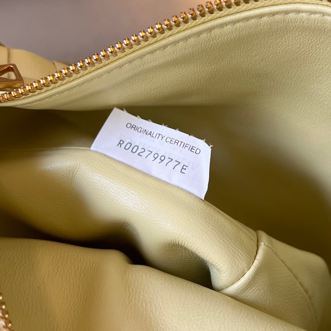 WALLACE 22 BAG in YELLOW CREAM CALFSKIN