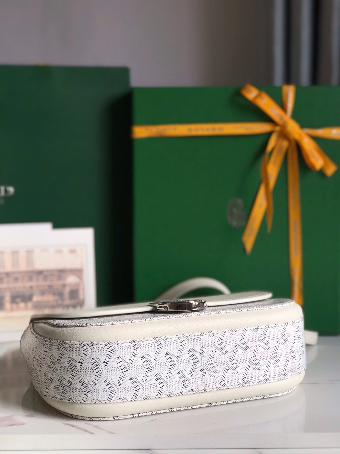 233 BAG 25 IN WHITE CALFSKIN AND GOYARDINE CANVAS