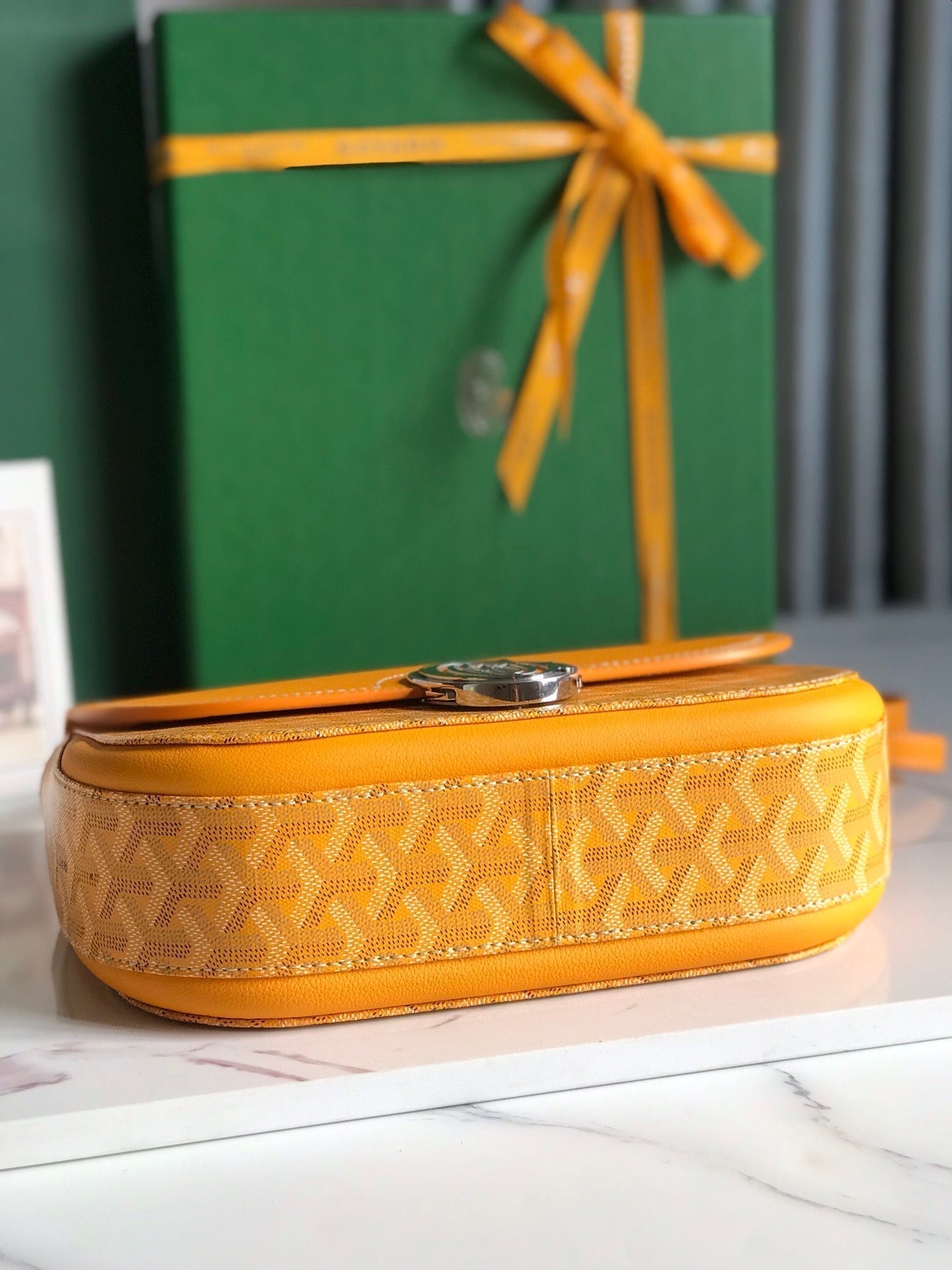 233 BAG 25 IN YELLOW CALFSKIN AND GOYARDINE CANVAS