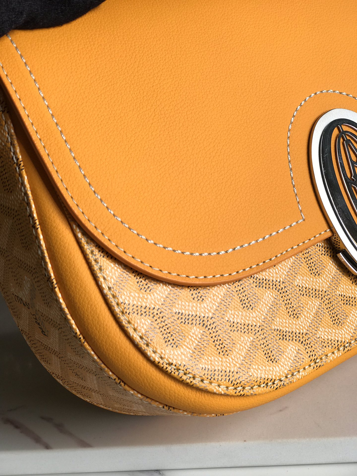 233 BAG 25 IN YELLOW CALFSKIN AND GOYARDINE CANVAS