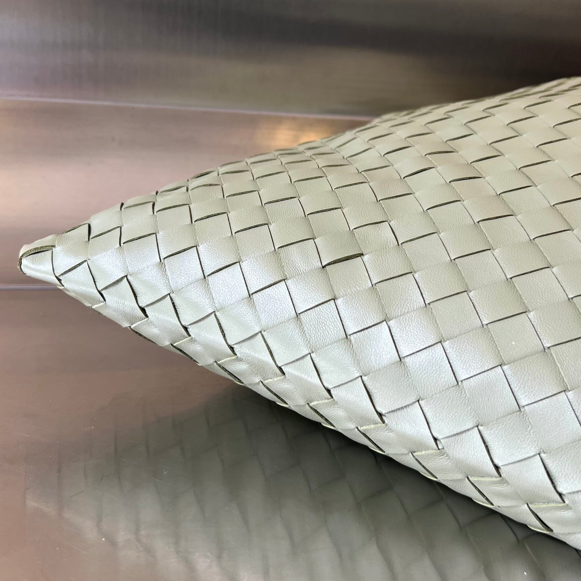 LARGE HOP 54 in SARDINE GREY LAMBSKIN