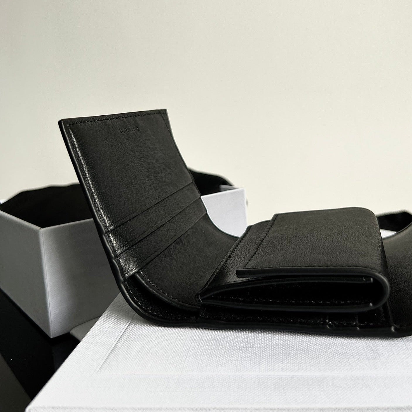 Richelieu Wallet 19 In Classic Red Goyardine Canvas