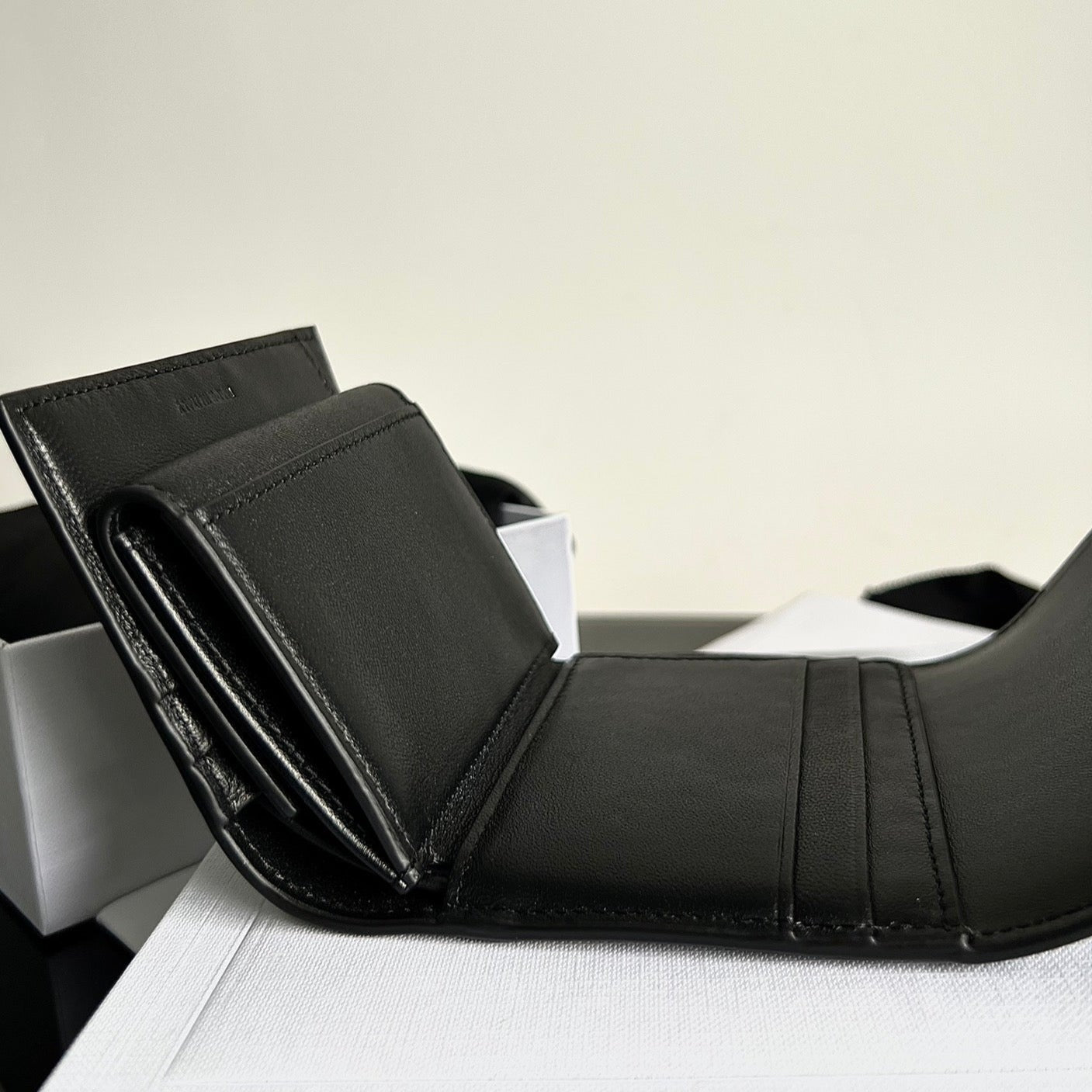 Richelieu Wallet 19 In Classic Red Goyardine Canvas