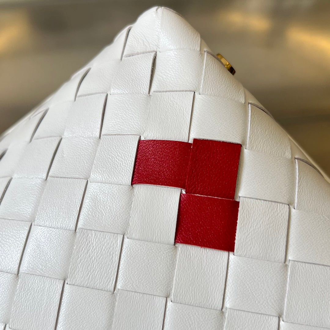 WALLACE 22 BAG WHITE CALFSKIN RED MINI HEART