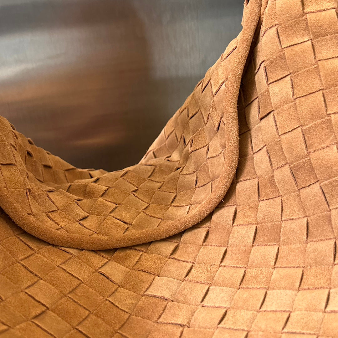 LARGE HOP 54 in RUSSET BROWN LAMBSKIN