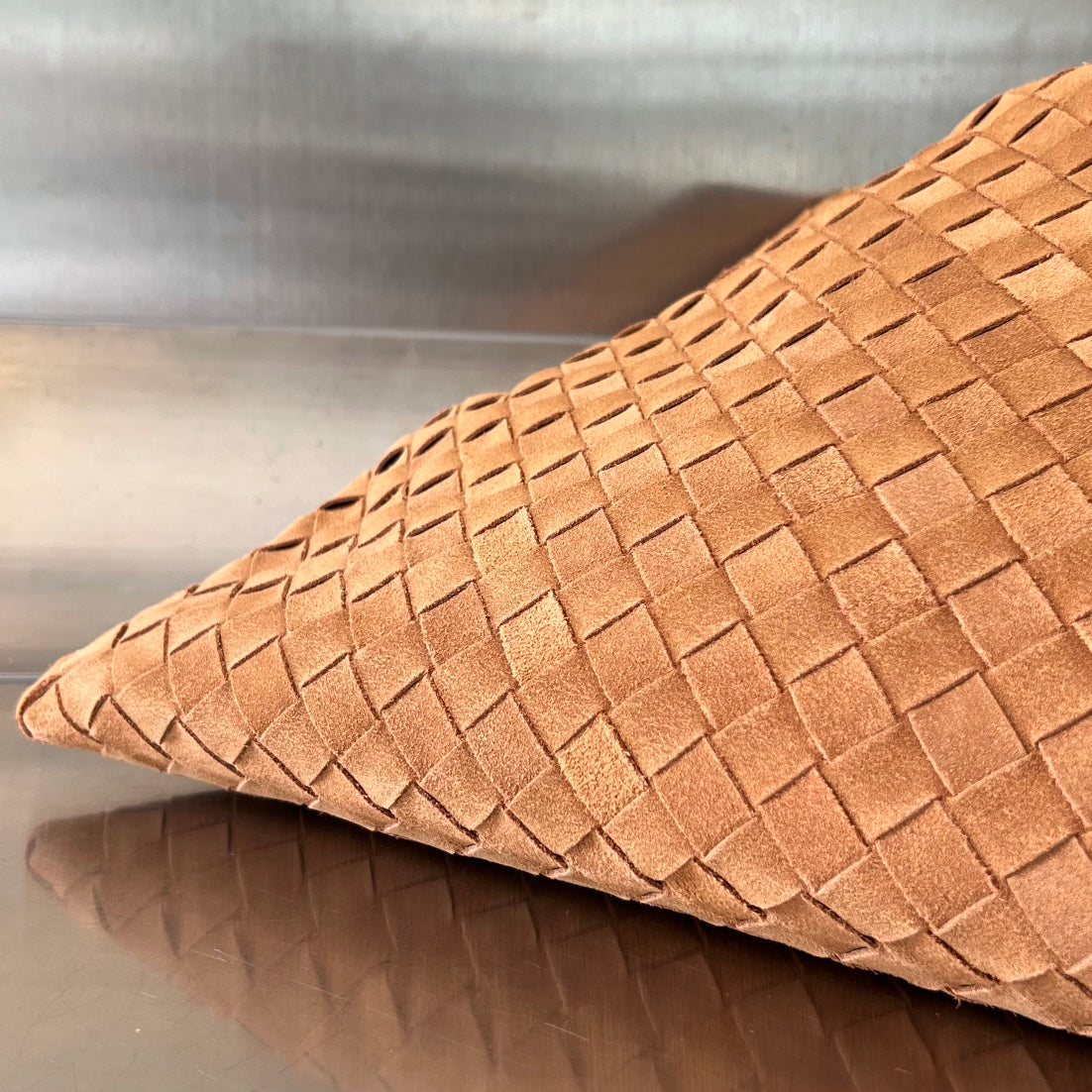 LARGE HOP 54 in RUSSET BROWN LAMBSKIN