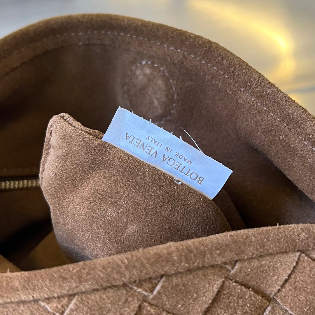 SMALL HOP 40 in CARAMEL BROWN LAMBSKIN