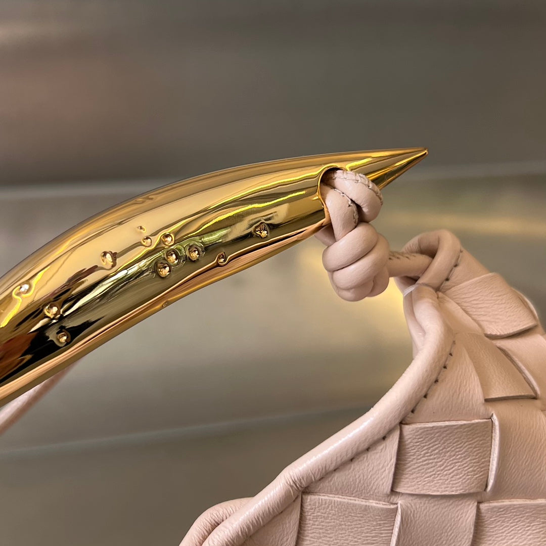 SARDINE 20 with CHAIN in LIGHT PINK LAMBSKIN