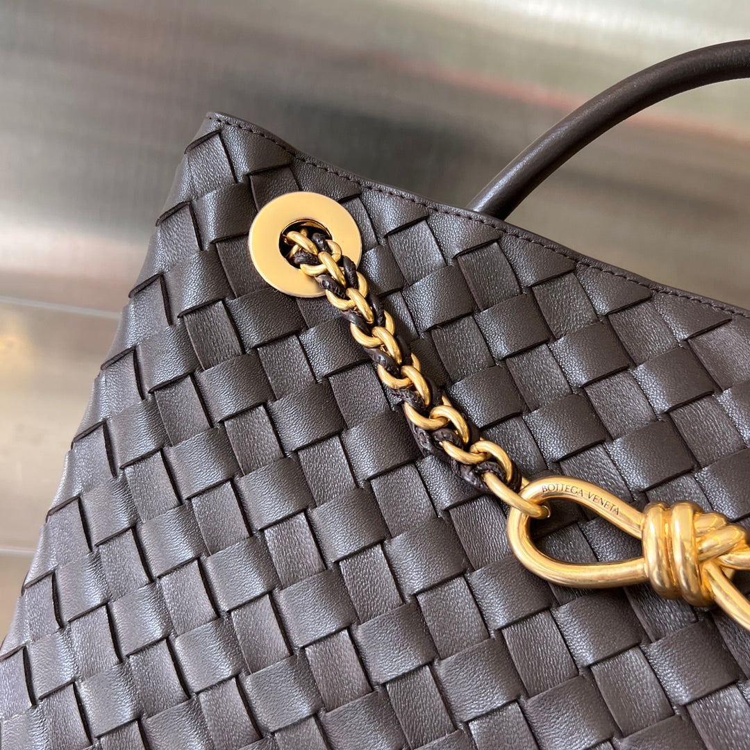 Bv Medium Andiamo 32 Chocolate Lambskin