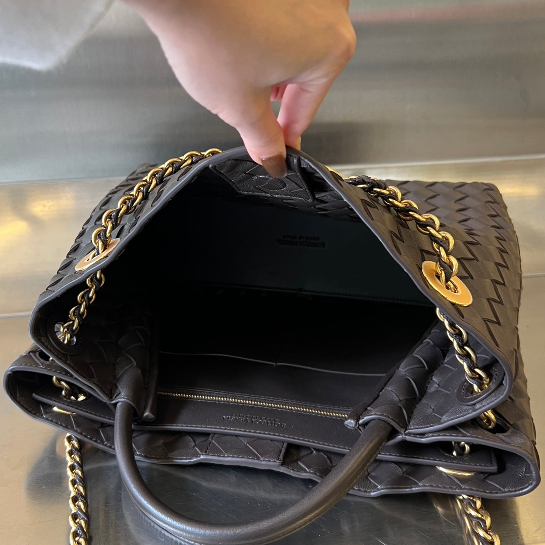 Bv Medium Andiamo 32 Chocolate Lambskin