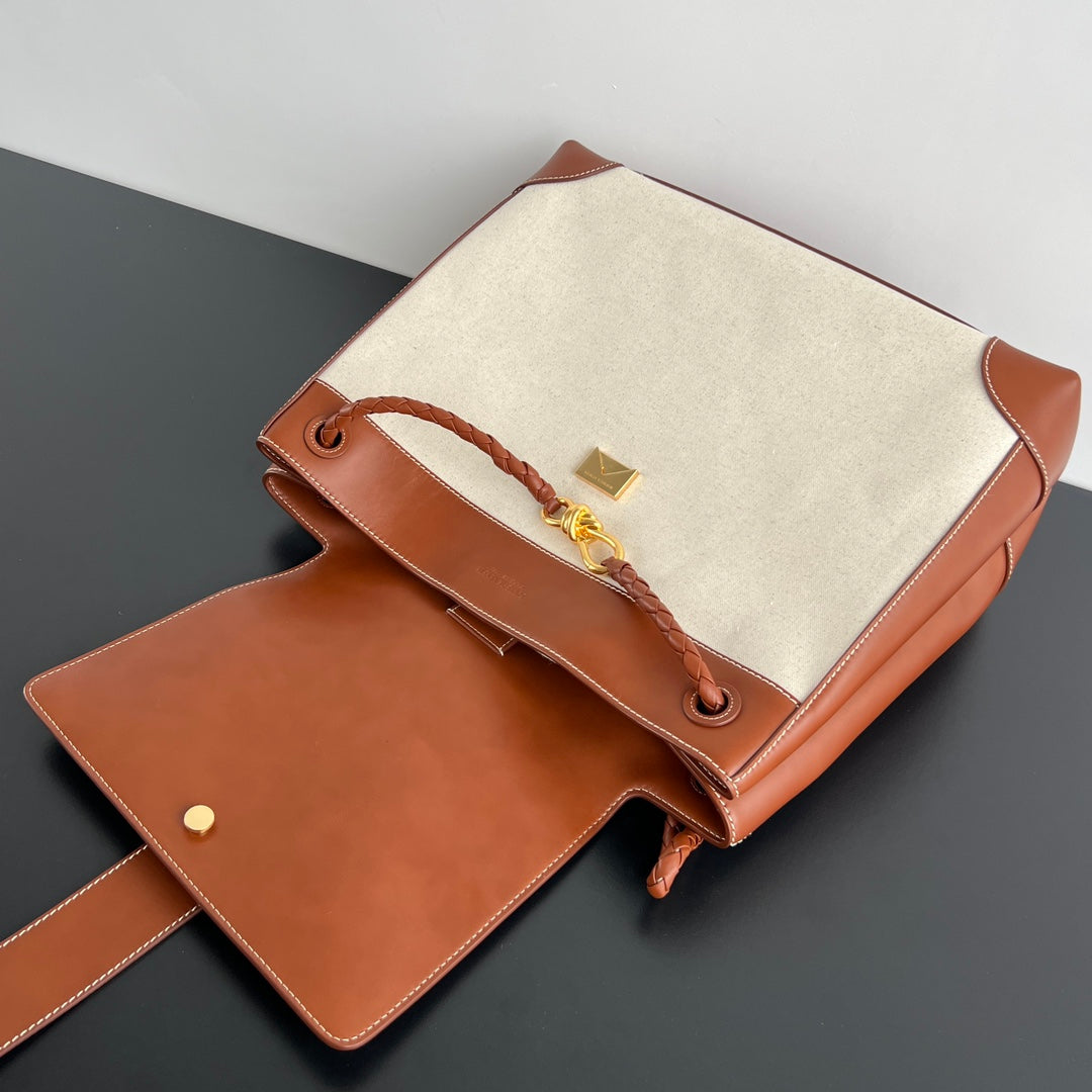 Bv Medium Andiamo 32cm Black Lambskin