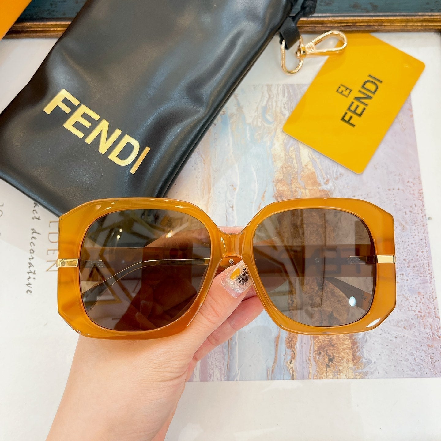 Oversized Ff Diamonds Square Frame Sunglasses Fe40065F In Acetate