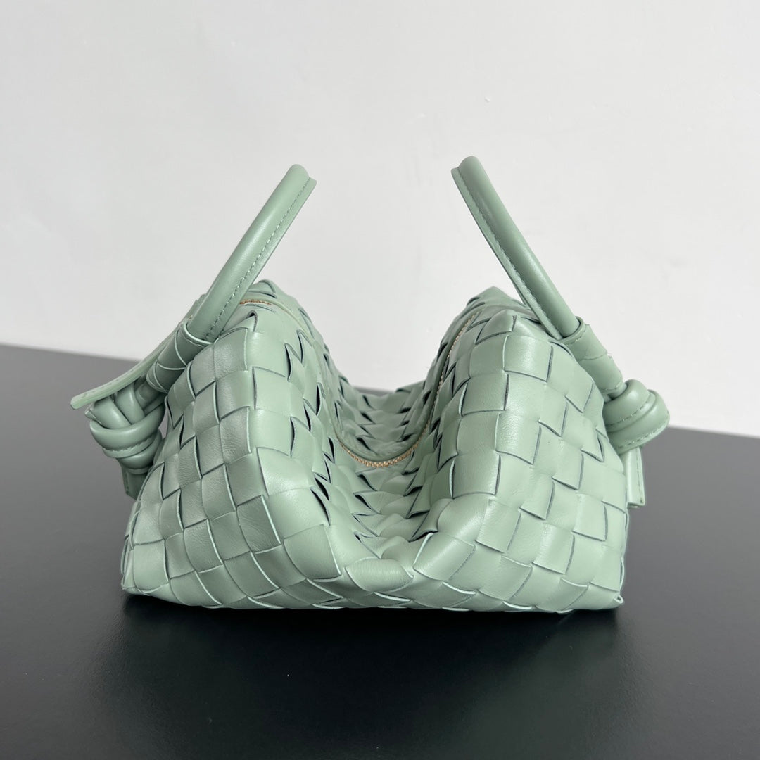 BV Loop Top Handle 19cm Sauge Lambskin