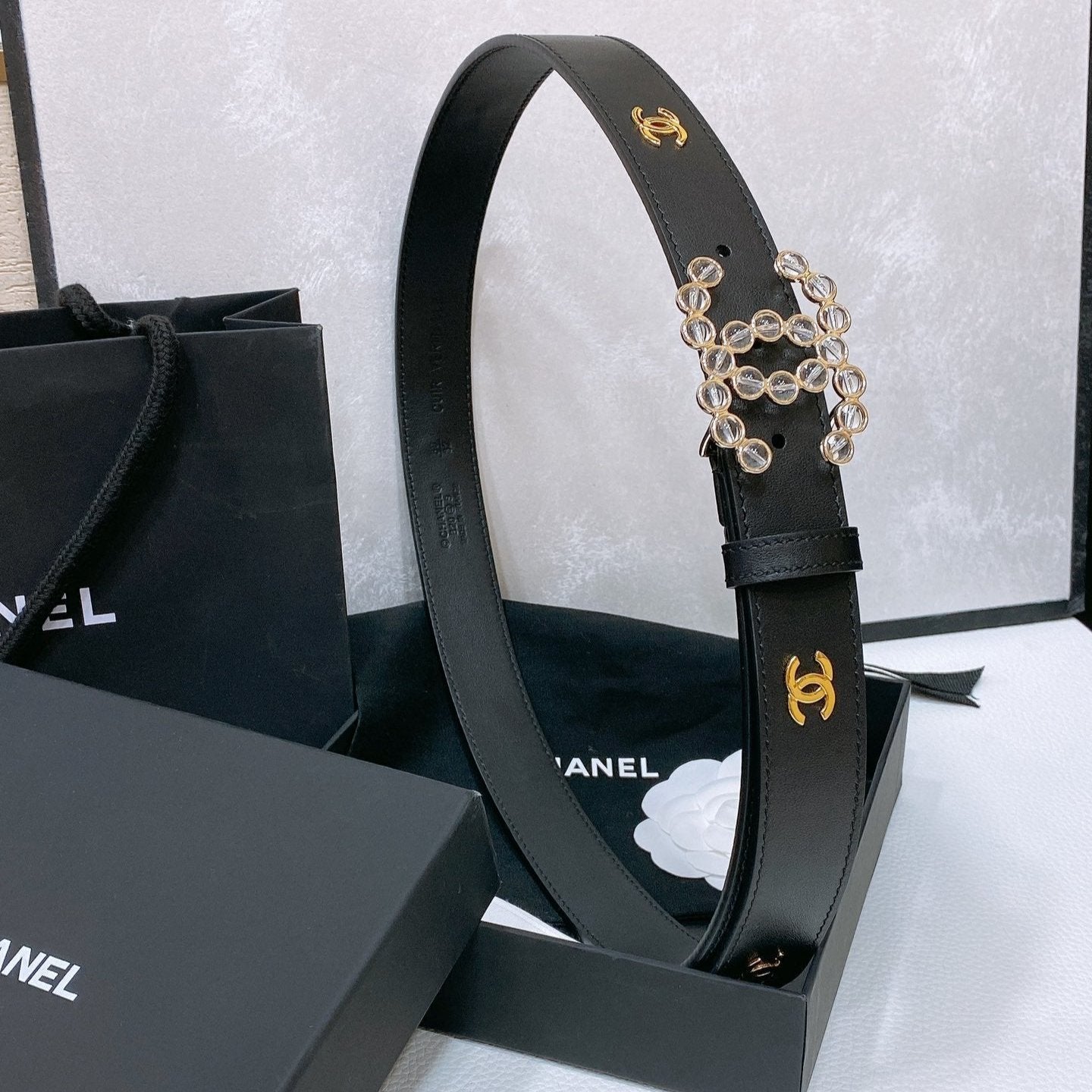 Cc Belt 30 Mm In Black Calfskin Pearl Logo With Gold Hardware