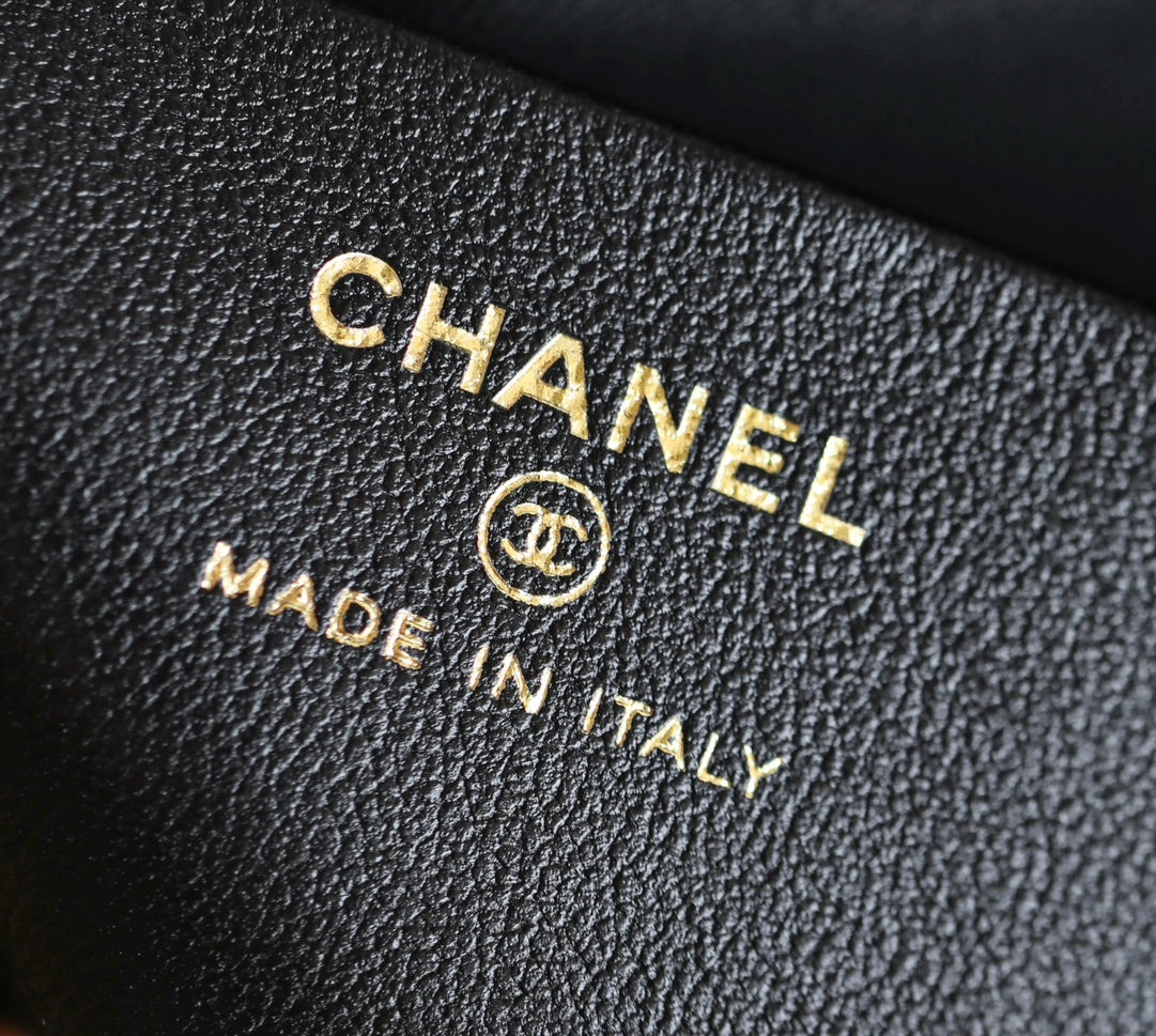 CC Large Tote 39 Light Beige Canvas Pearl Logo