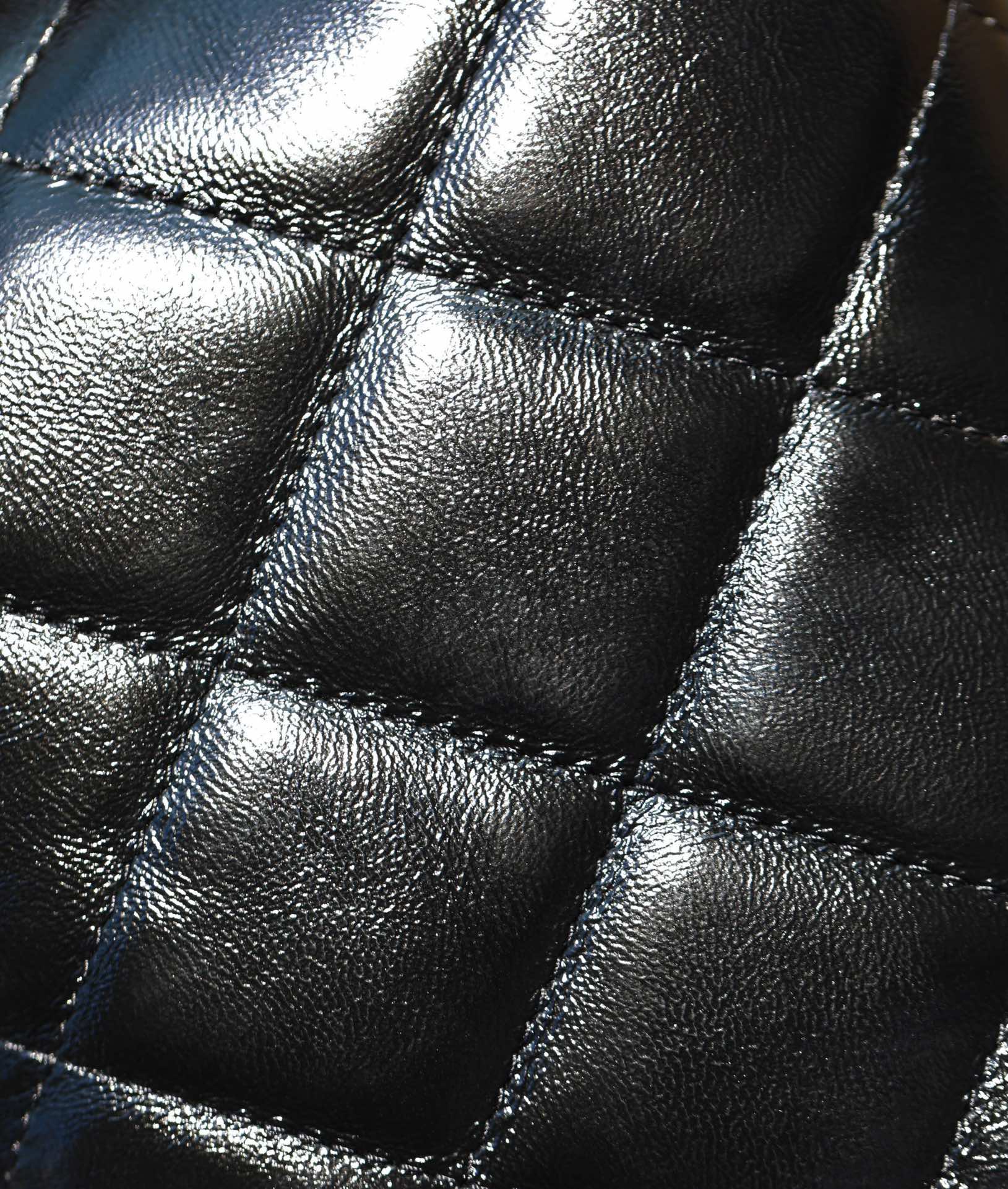 CC Large Tote 39 Light Beige Canvas Pearl Logo