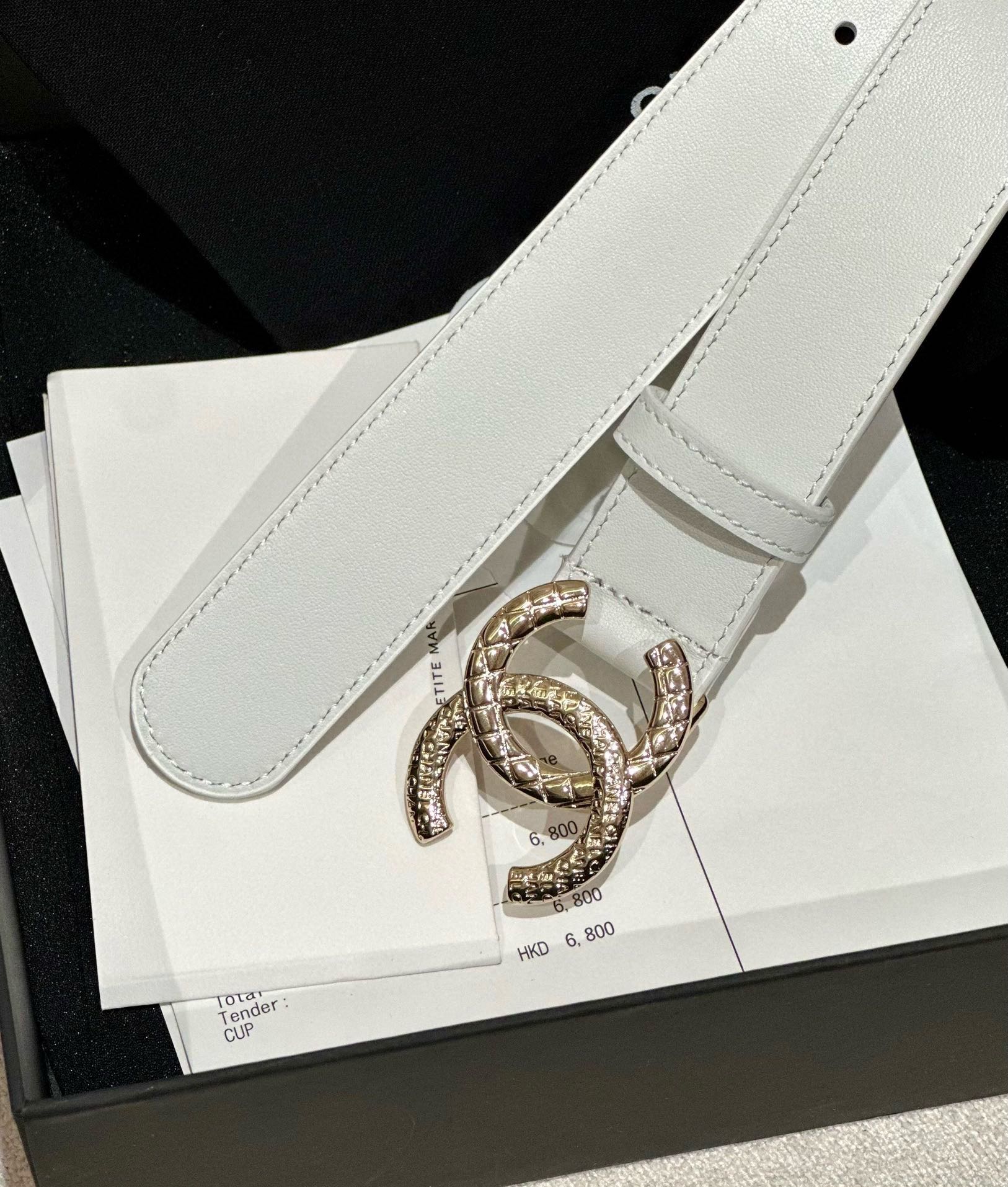 Double C Belt 30Mm In White Calfskin Gold Buckle With Embossed Check Pattern