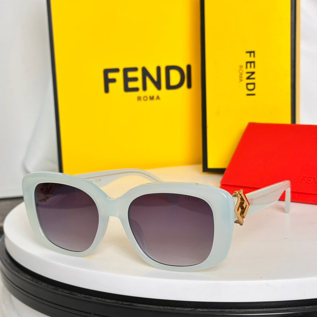 Roma Square Frame Sunglasses Fe40138I In Acetate