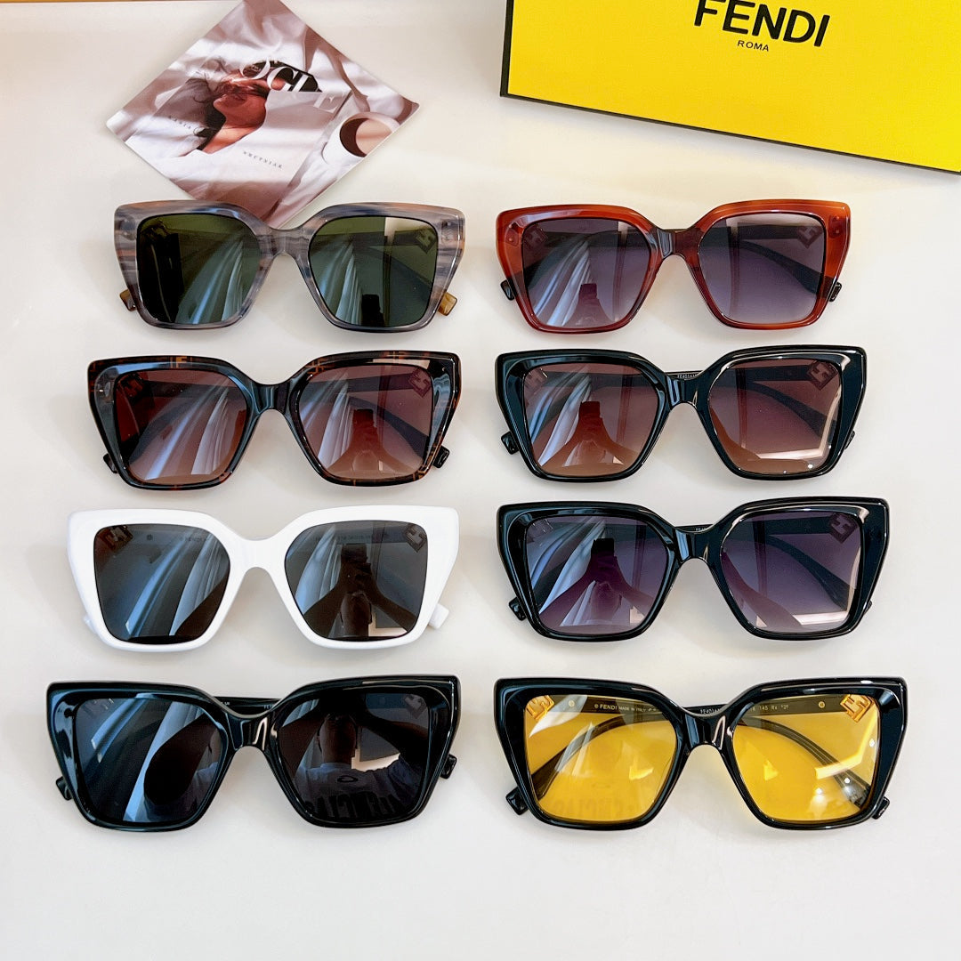 Ff Diamonds Square Frame Sunglasses Fe40161I In Acetate